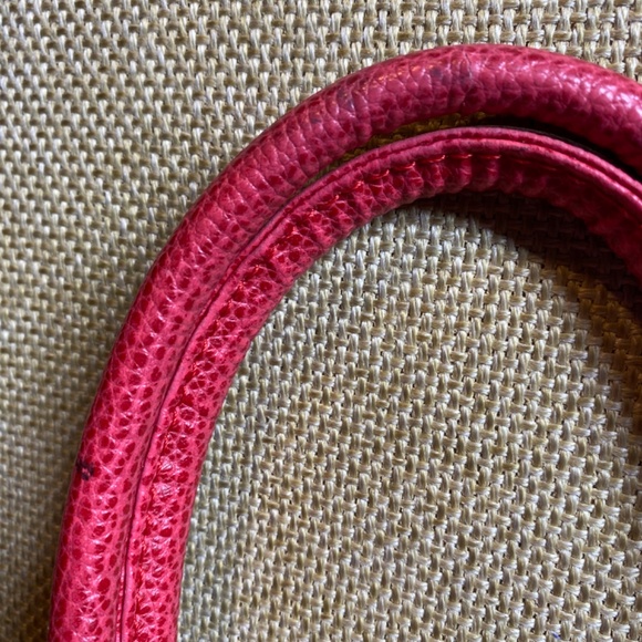 JP Tod's Handbag genuine red leather, suede lining, 2 handles, brass feet. Italy - Picture 12 of 14